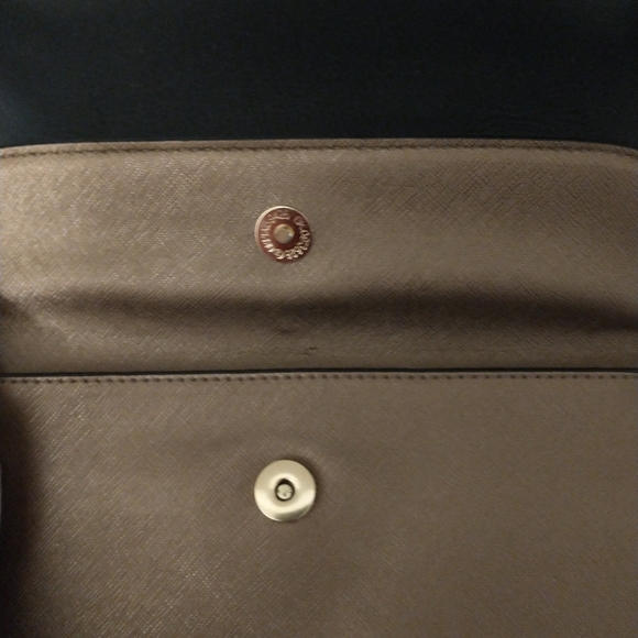 Wristlet and matching ID holder - Picture 10 of 11